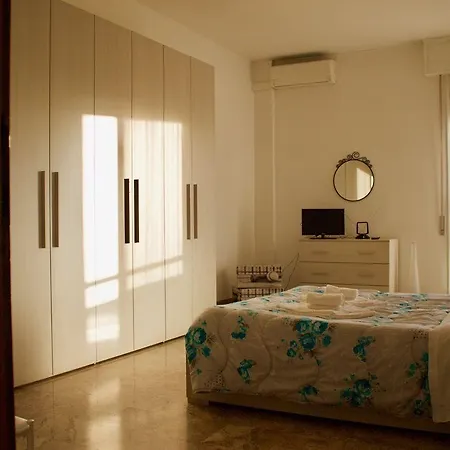 بيت ضيافة Myroom Centerstation