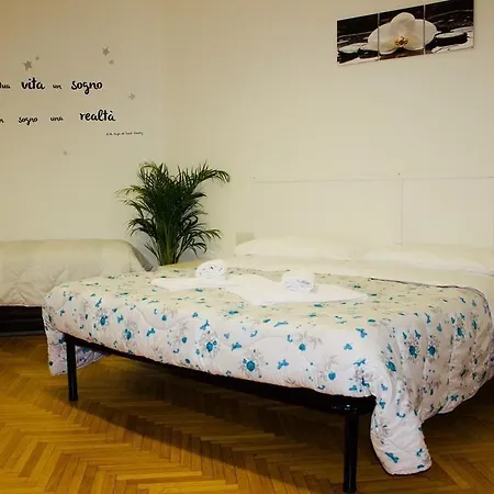 بيت ضيافة Myroom Centerstation 3*